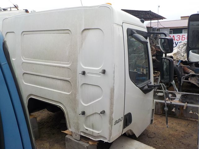 VOLVO Каркас кабины, № XF79685, фото 1