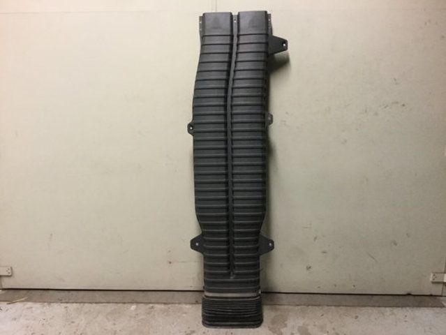 21122123 VOLVO Воздухозаборник, № XF419068, фото 2