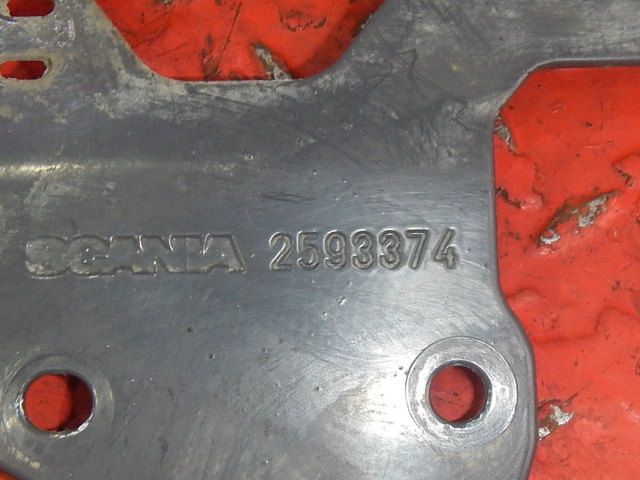 2593374 SCANIA Кронштейн брызговика, № XF395221, фото 4