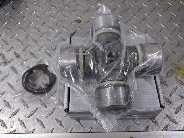 MCP27000 MERITOR Крестовина кардана, фото 1