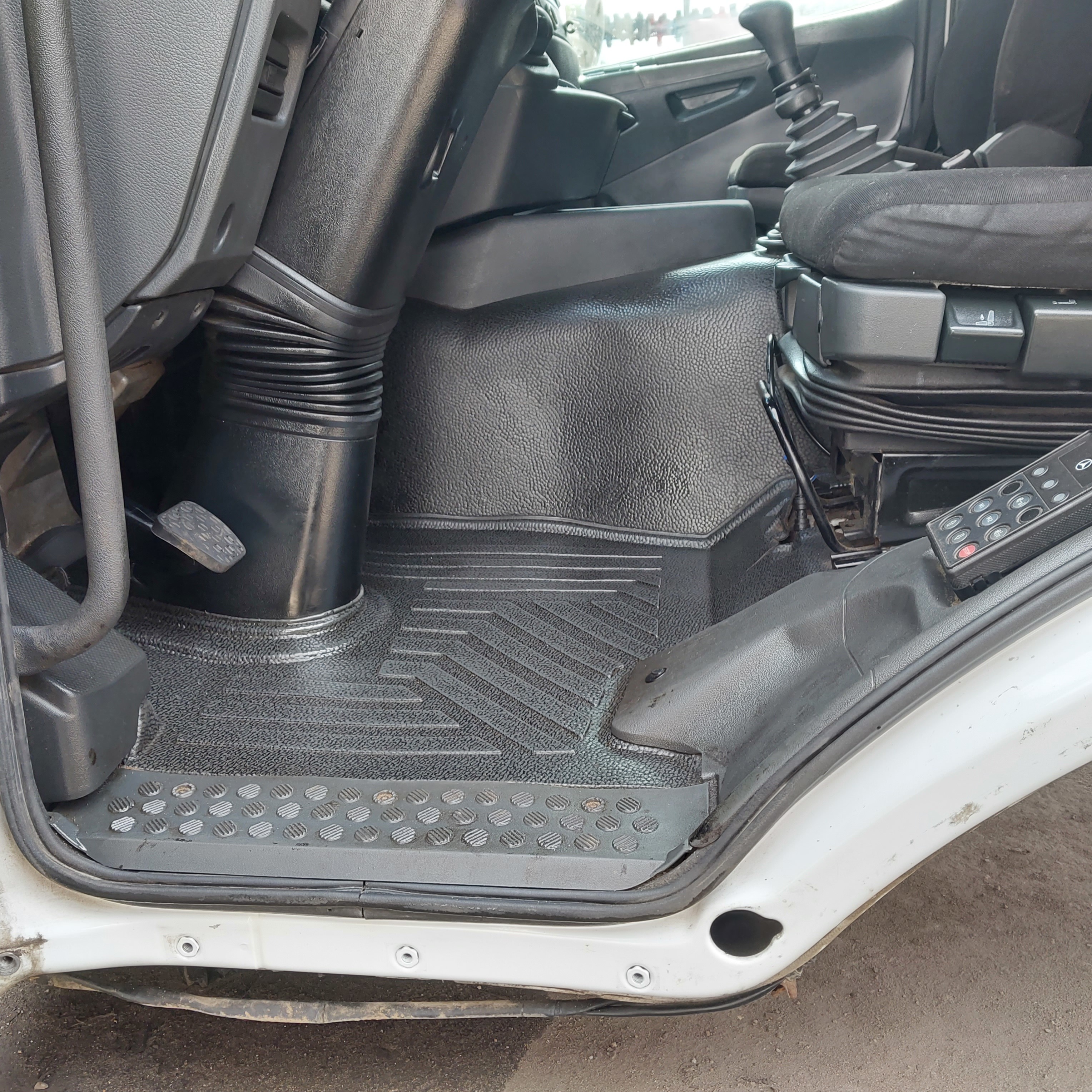 9406000105 MERCEDES Каркас кабины, № XF454691, фото 11