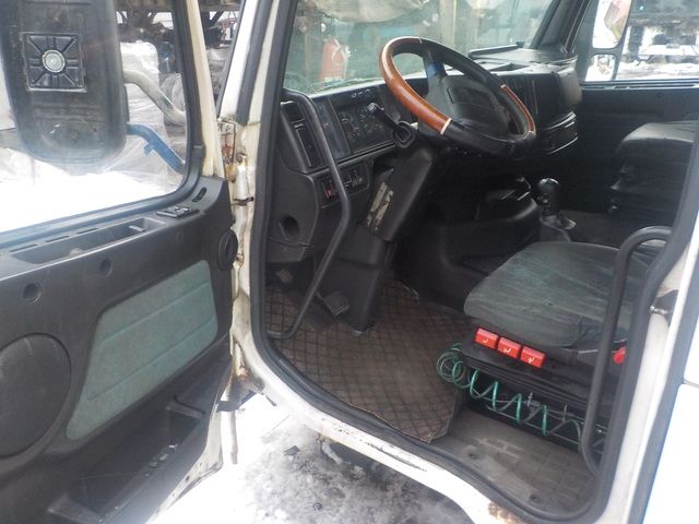 VOLVO Каркас кабины, № XF236133, фото 10