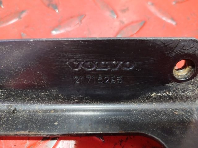 21715296 VOLVO Кронштейн габарита, № XF364541, фото 4