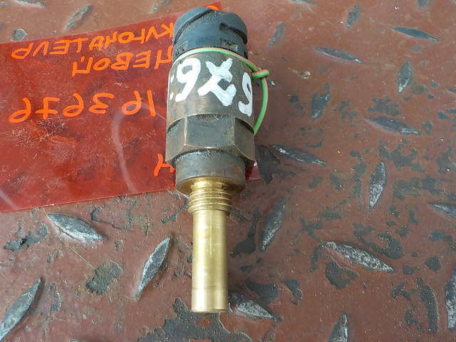 82471036029 MAN Выключатель концевой, № XF163676, фото 2