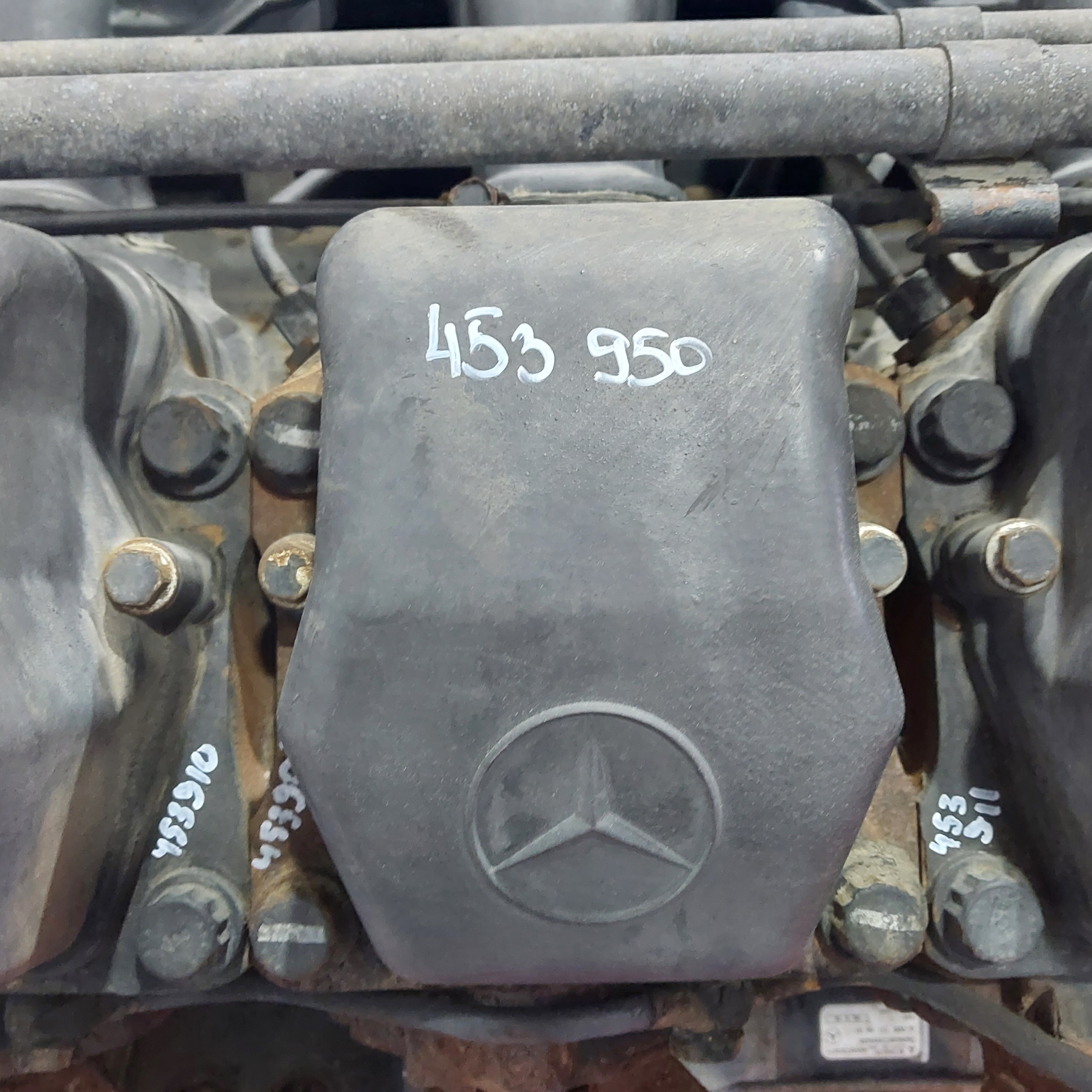4570100130 MERCEDES Клапанная крышка, № XF453950, фото 1
