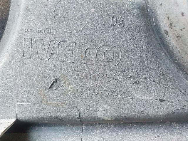504188033 IVECO Накладка фары правая, № XF232705, фото 4