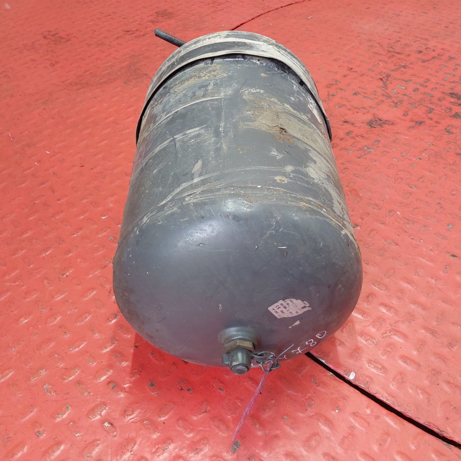 20579604 VOLVO Ресивер воздушный, № XF424780, фото 2