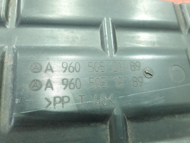 9605052189 MERCEDES Накладка решетки радиатора, № XF325617, фото 4