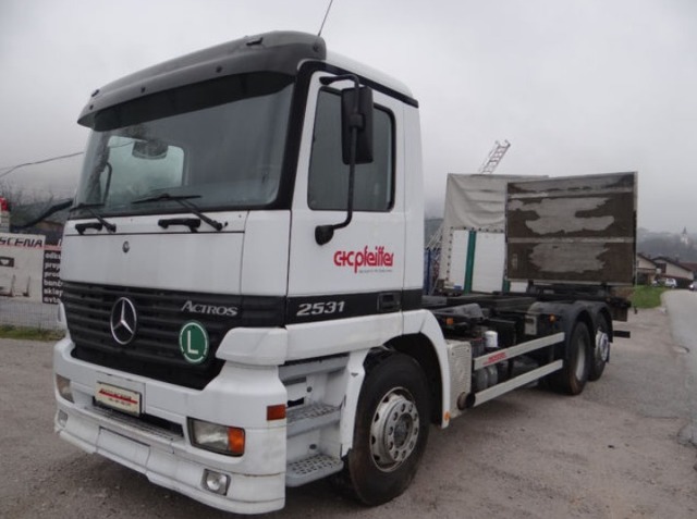 Mercedes-Benz Actros MPI 1996-2002, 2002 года, автомобиль в разборе