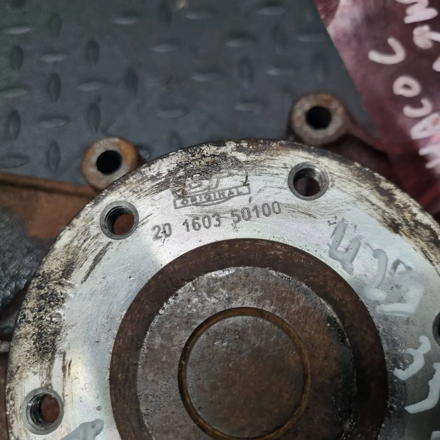 5412001201 MERCEDES Насос водяной, № XF429338, фото 7