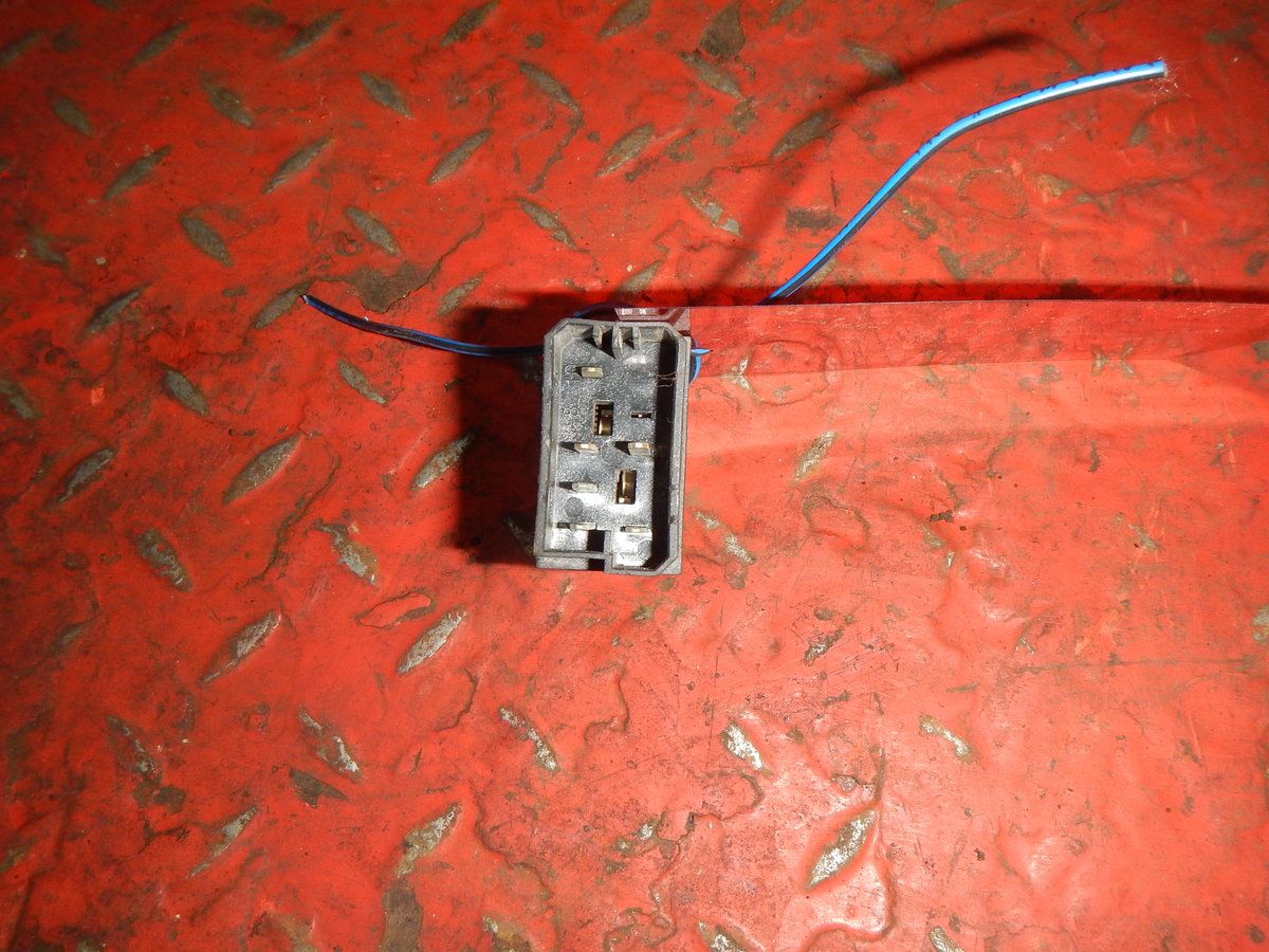 504266734 IVECO Кнопка, № XF399536, фото 4