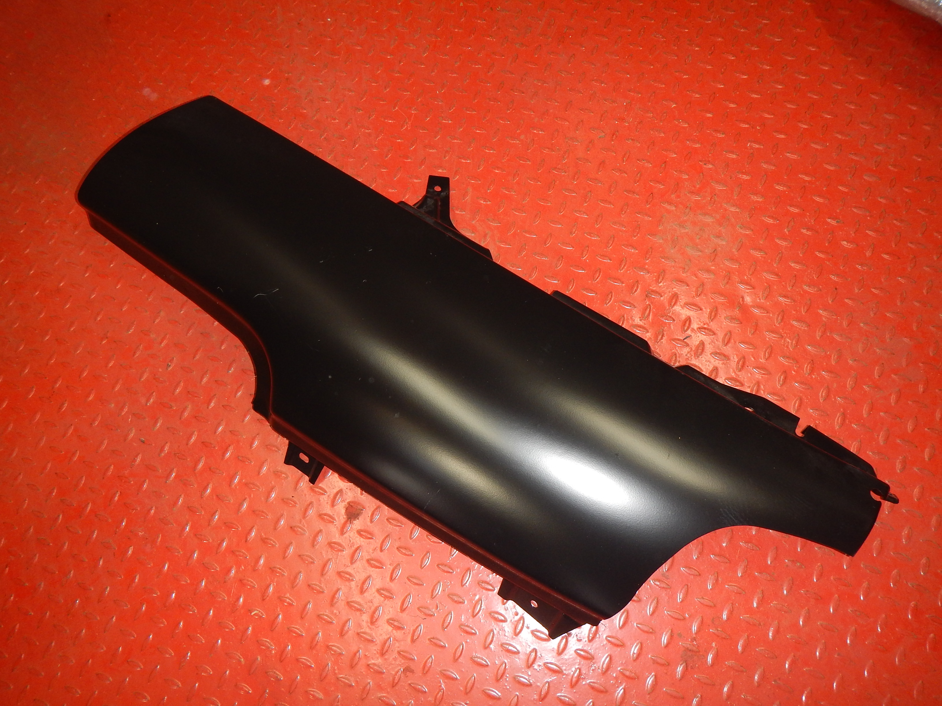 ME8189093 MEGATRUCK Угол кабины правый, фото 1