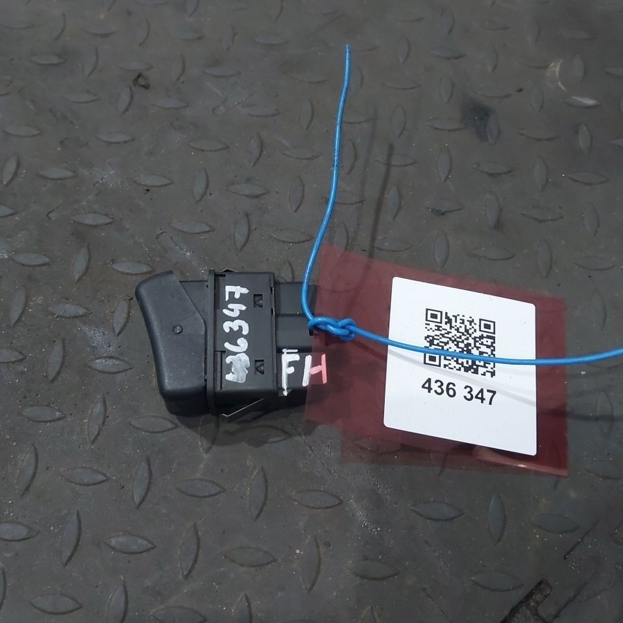 20569981 VOLVO Кнопка, № XF436347, фото 1