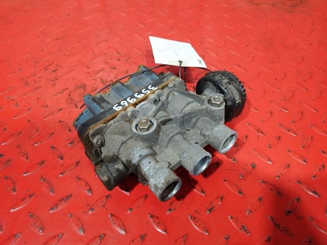 5010422345 RENAULT Кран ECAS, № XF359969, фото 1