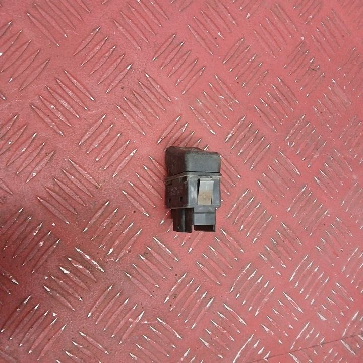 20569990 VOLVO Кнопка, № XF450887, фото 2