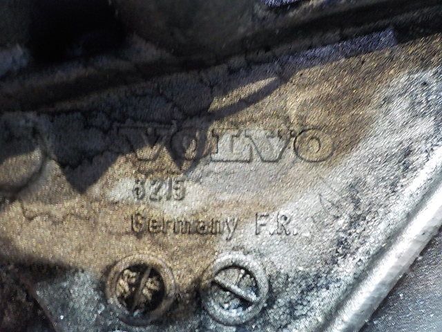 3964549 VOLVO Крышка двигателя, № XF161643, фото 4