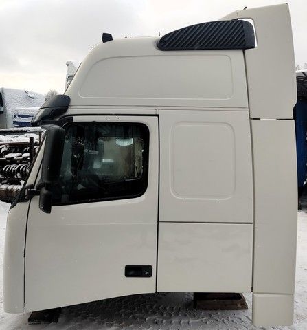 VOLVO Кабина, Globetrotter XL, № XF359710, фото 2