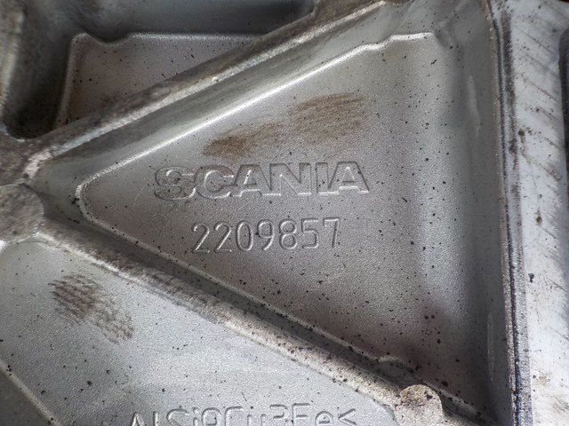 2209857 SCANIA Крышка двигателя, № XF178566, фото 4