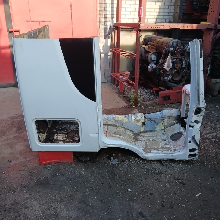 504225110 IVECO Каркас кабины, № XF482695, фото 4