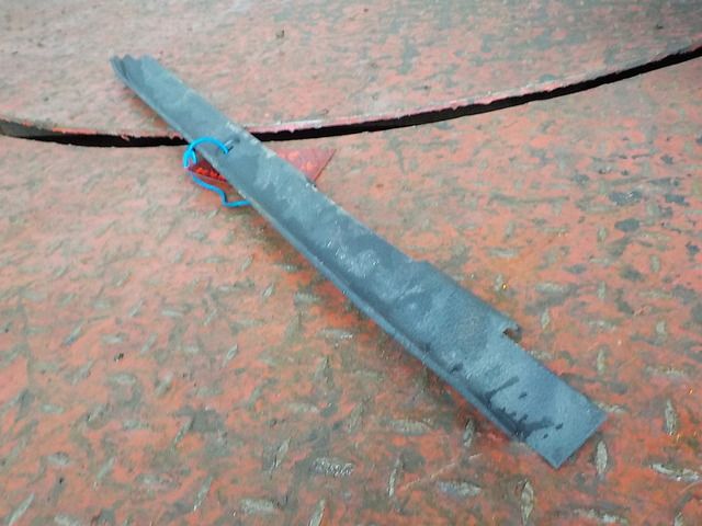 9436920101 MERCEDES Накладка стойки, № XF221856, фото 2