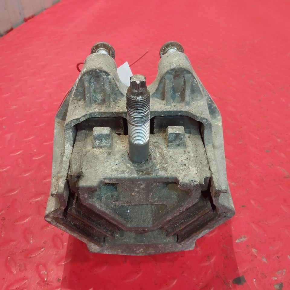 WG9925590280 SITRAK\HOWO Подушка двигателя, № XF438127, фото 2