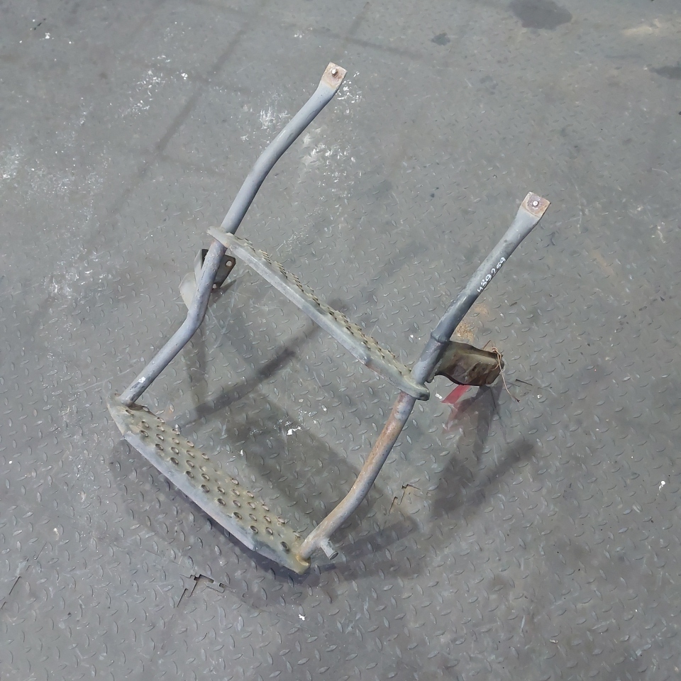 41025156 IVECO Лестница, № XF439259, фото 1