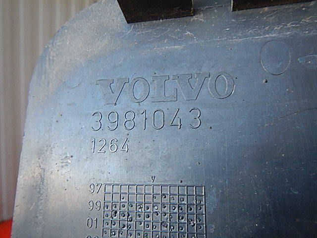 3981043 VOLVO Заглушка подножки, № XF374453, фото 4