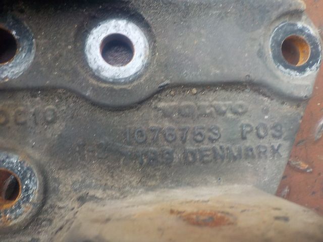 1078753 VOLVO Кронштейн буксировочный левый, № XF119257, фото 1
