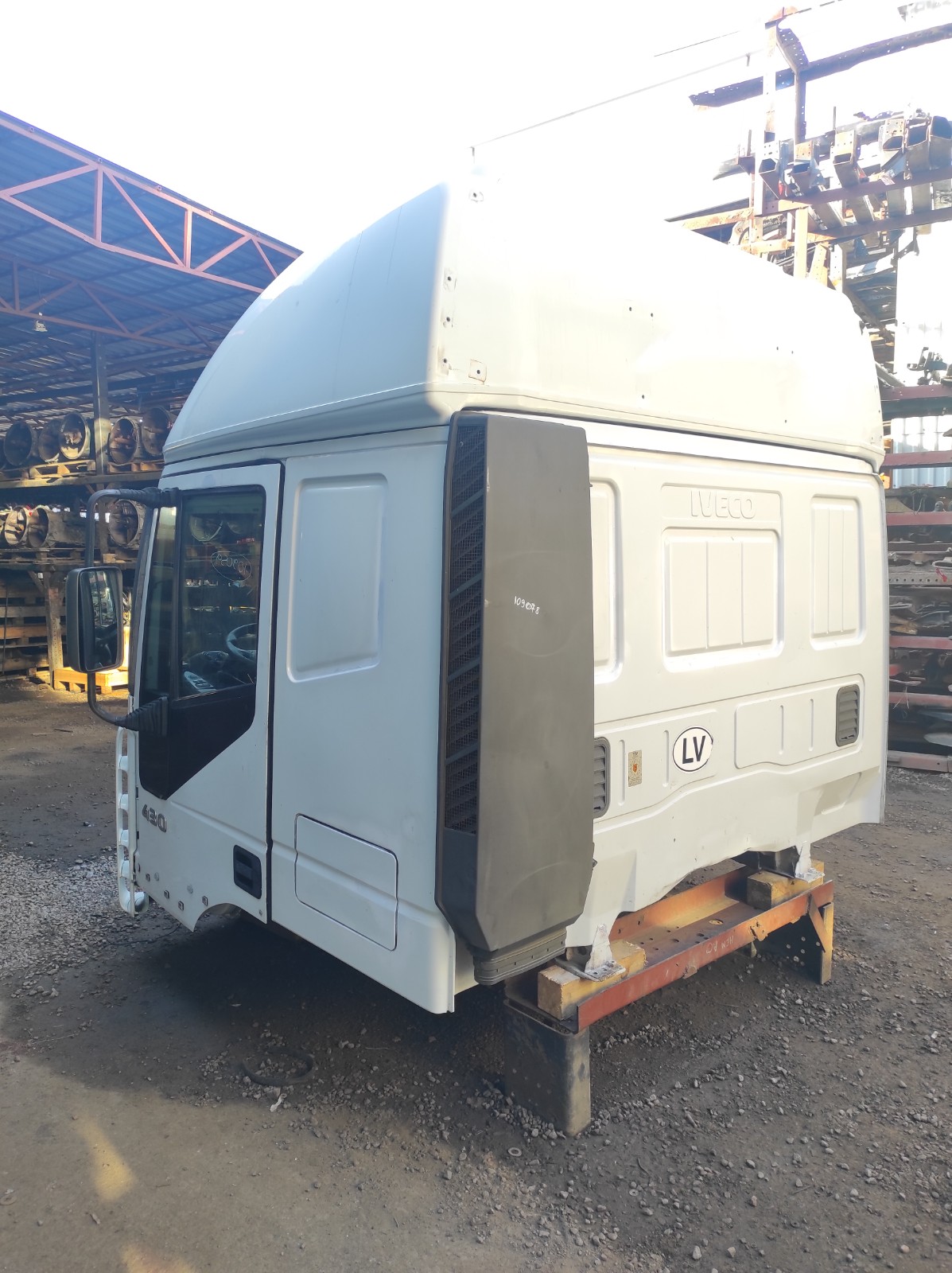 IVECO Кабина, AS, МКПП, Белый, № XF109059, фото 3
