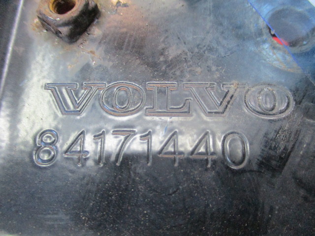 84171440 VOLVO Кронштейн решетки радиатора левый, № XF344261, фото 4