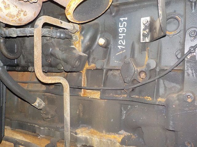 504172361 IVECO Блок двигателя, № XF124951, фото 1