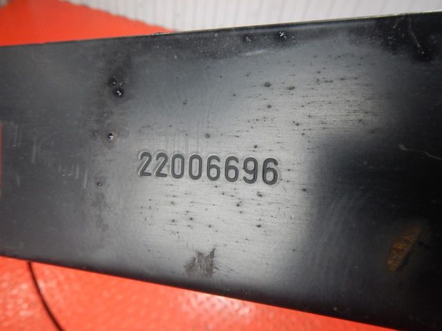 22006696 VOLVO Кронштейн трубок, № XF387018, фото 4