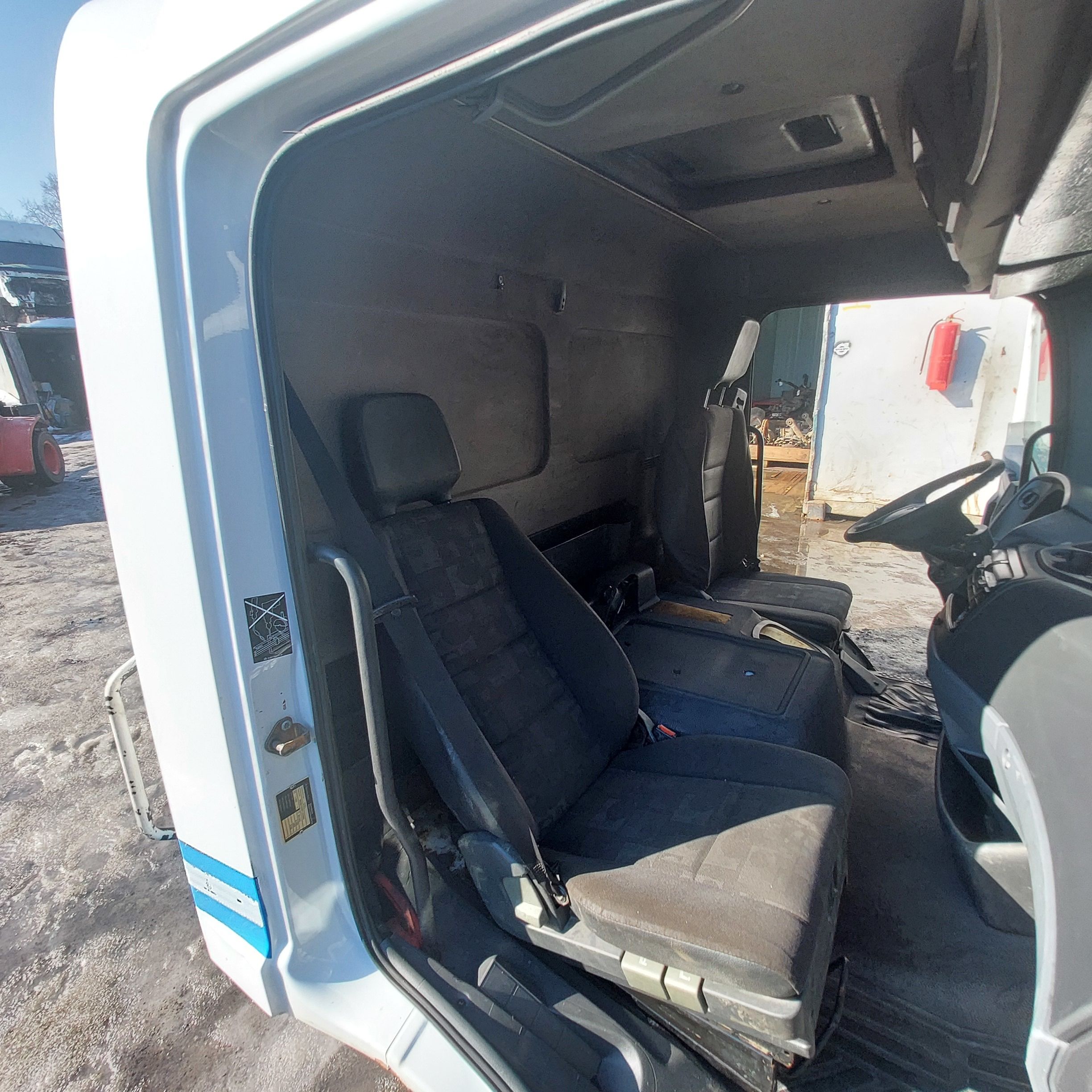 9439106601 MERCEDES Сиденье правое, № XF437104, фото 1