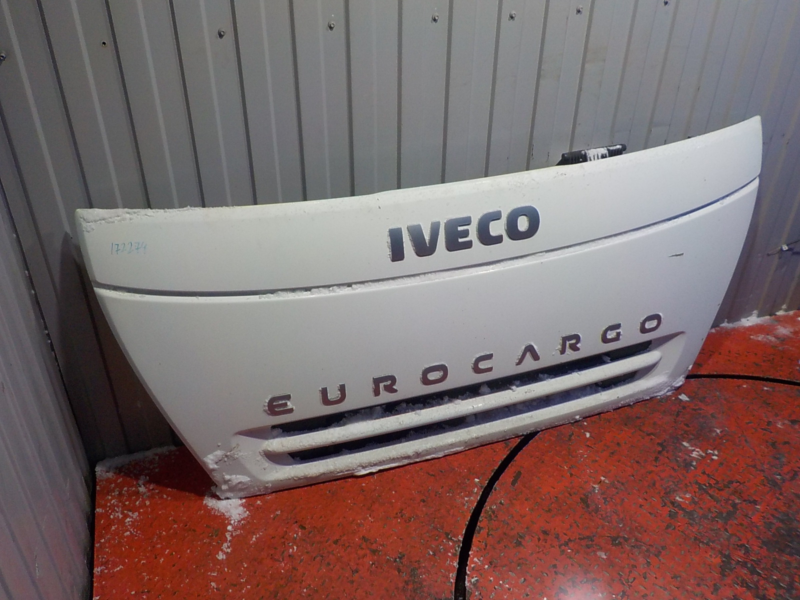 504027461 IVECO Капот, № XF172274, фото 2