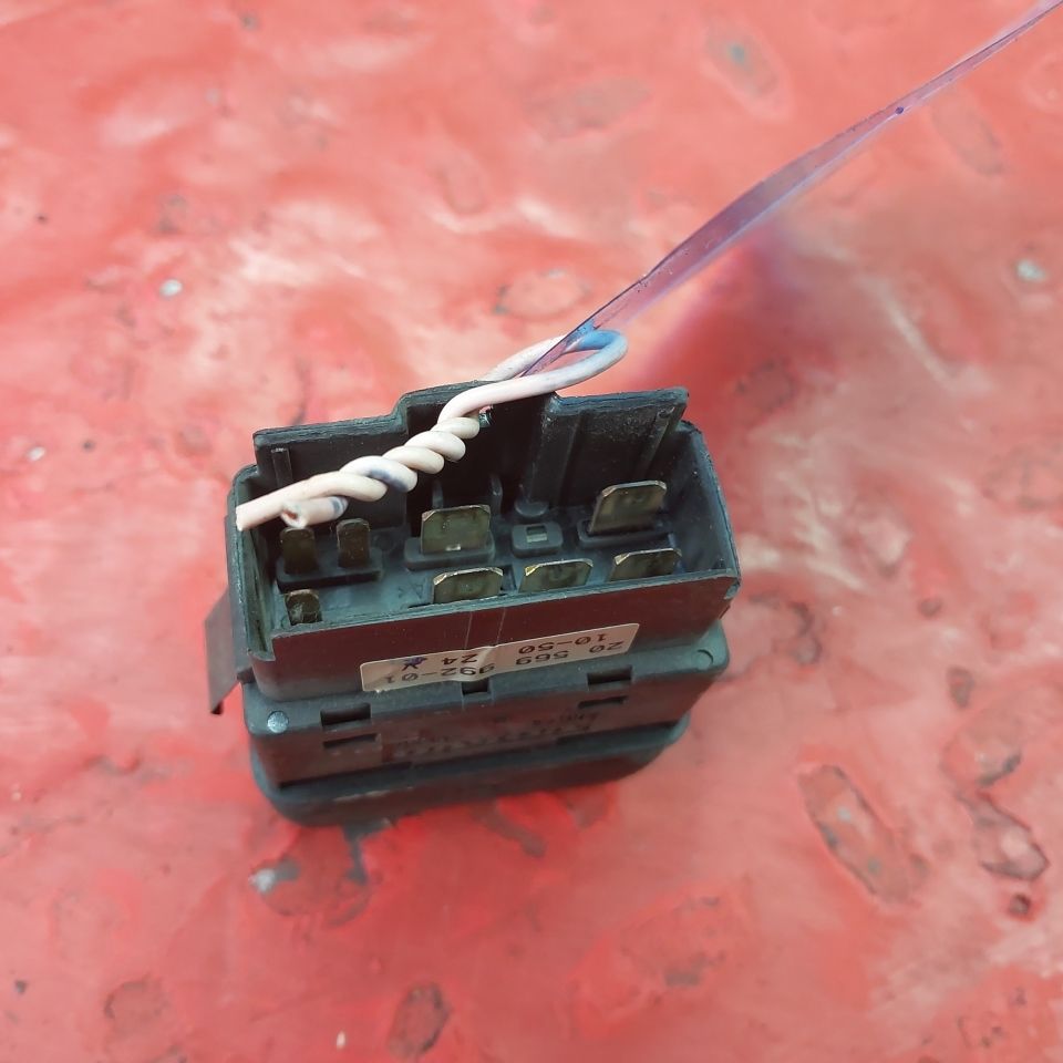 20569992 VOLVO Кнопка, № XF453357, фото 3