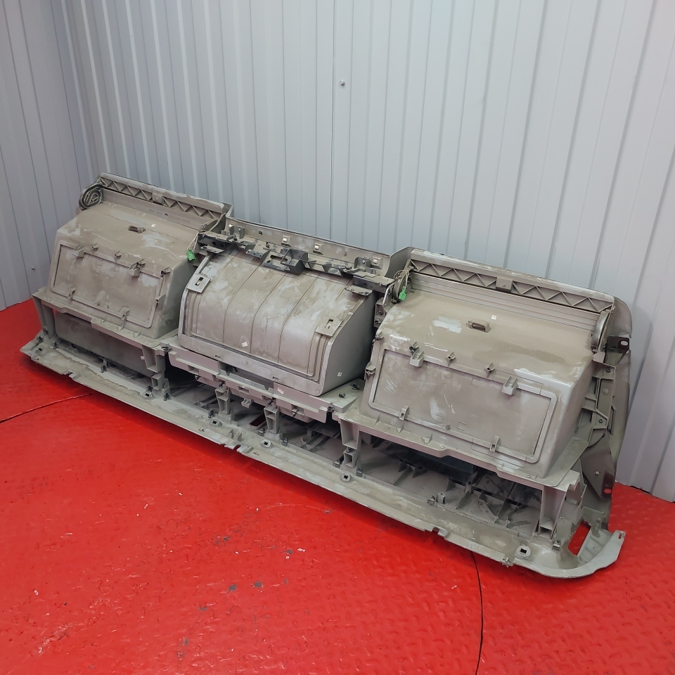 82075050 VOLVO Консоль, № XF452473, фото 4