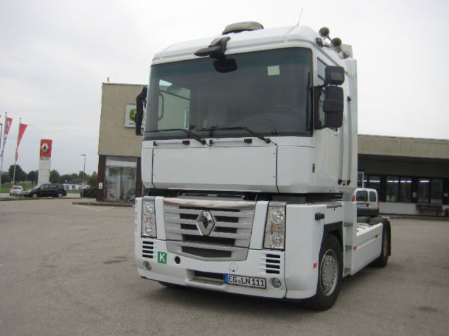Renault Magnum III 2001-2008, автомобиль в разборе