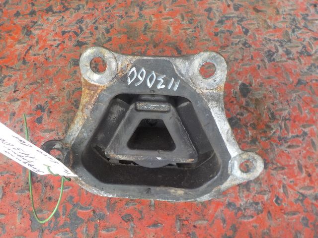 504009143 IVECO Подушка двигателя, № XF113060, фото 2