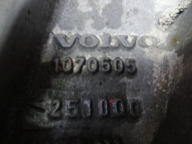 1070505 VOLVO Кронштейн реактивной тяги, № XF257596, фото 4