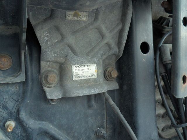 84086988 VOLVO Трапеция стеклоочистителя, № XF223807, фото 1