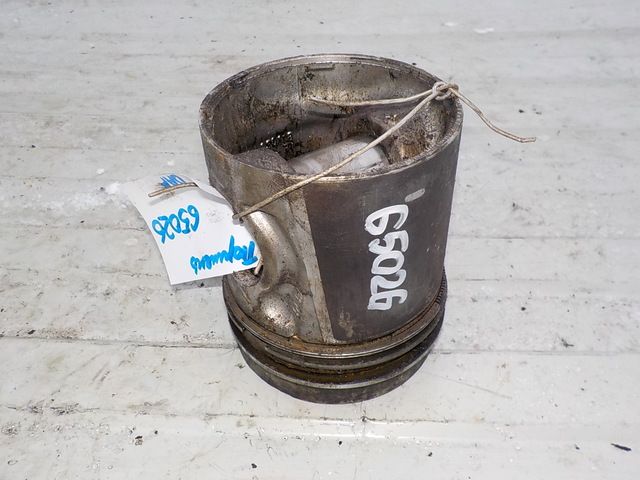 1354169 DAF Поршень, № XF65026, фото 1