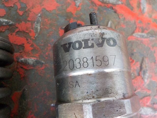 20440409 VOLVO Насос-форсунка, № XF137330, фото 4