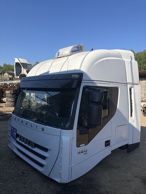 IVECO Кабина, AS, Красный, № XF251263, фото 1
