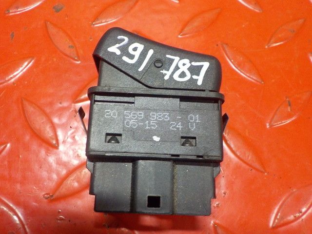 20569983 VOLVO Кнопка, № XF291787, фото 3