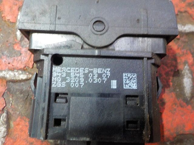 9435450307 MERCEDES Кнопка, № XF311207, фото 4