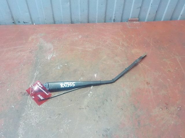 8189632 VOLVO Поводок стеклоочистителя, № XF100355, фото 1