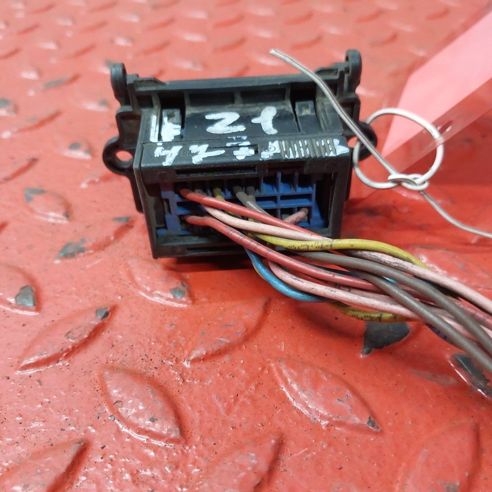 2025402373 MERCEDES Крышка OBD, № XF477863, фото 3