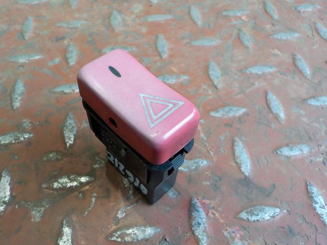 81255250063 MAN Кнопка, № XF212410, фото 1