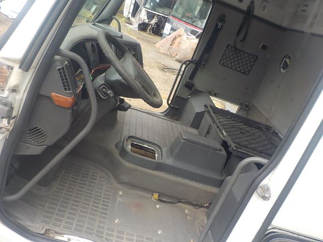 VOLVO Кабина, Globetrotter XL, № XF120309, фото 11