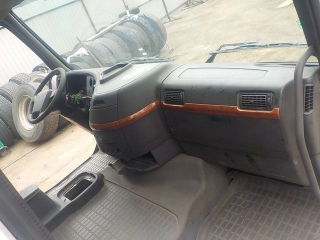 VOLVO Кабина, Globetrotter XL, № XF120309, фото 17
